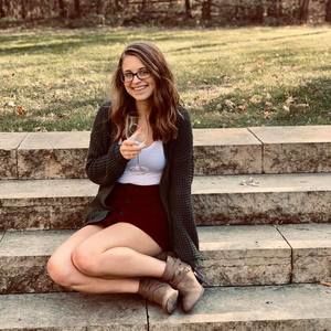 Meet your Posher, Katelyn